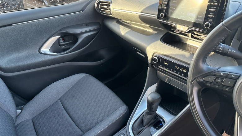 Toyota Yaris 1.5 Hybrid Icon 5dr CVT Hybrid Hatchback